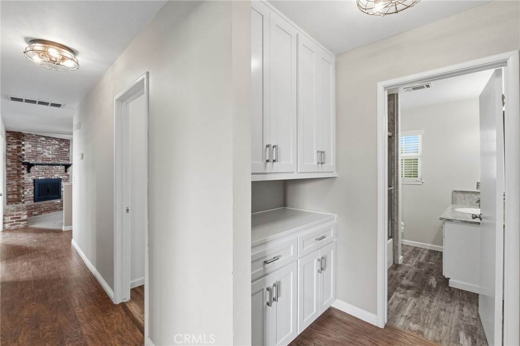 417 E Magnolia, Hanford, CA 93230