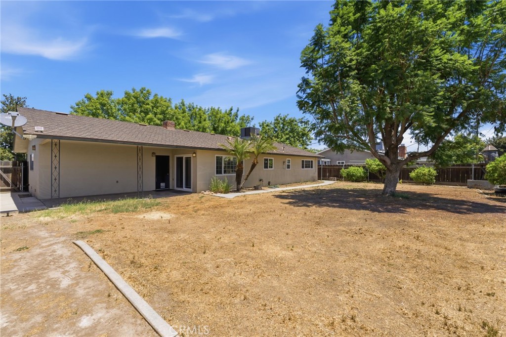 417 E Magnolia, Hanford, CA 93230