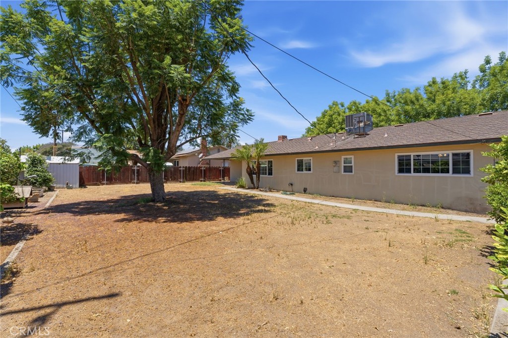 417 E Magnolia, Hanford, CA 93230