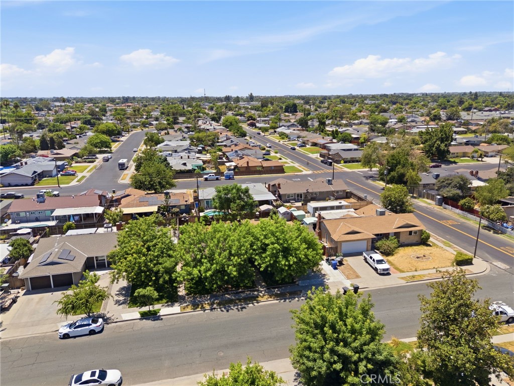 417 E Magnolia, Hanford, CA 93230
