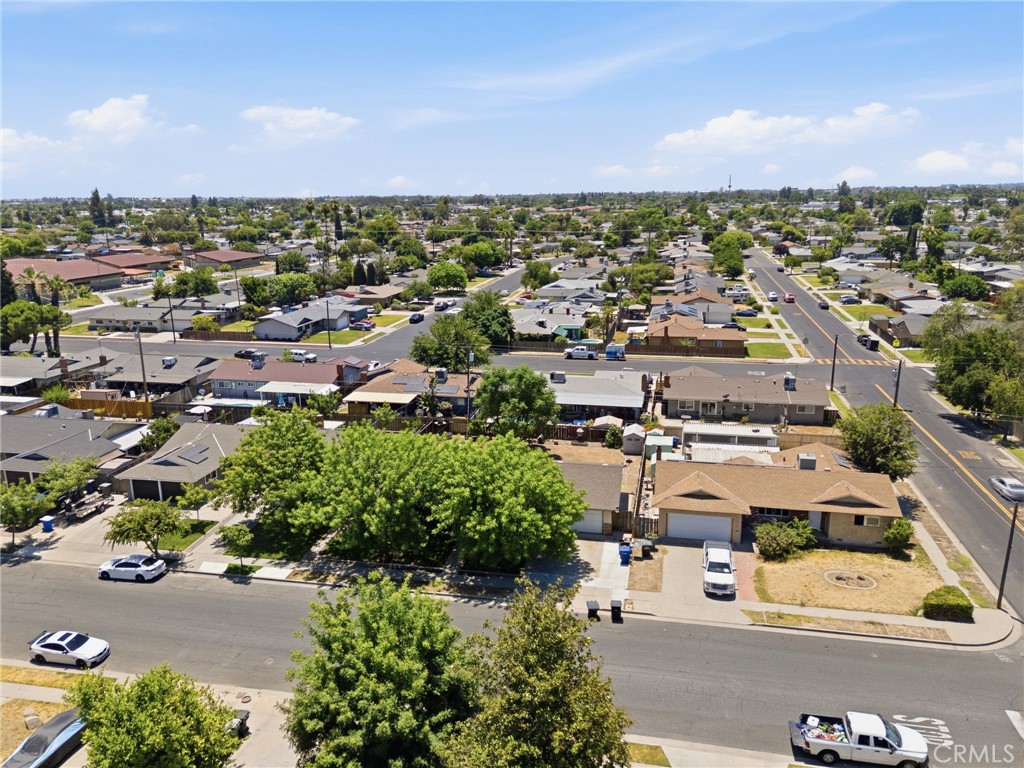 417 E Magnolia, Hanford, CA 93230
