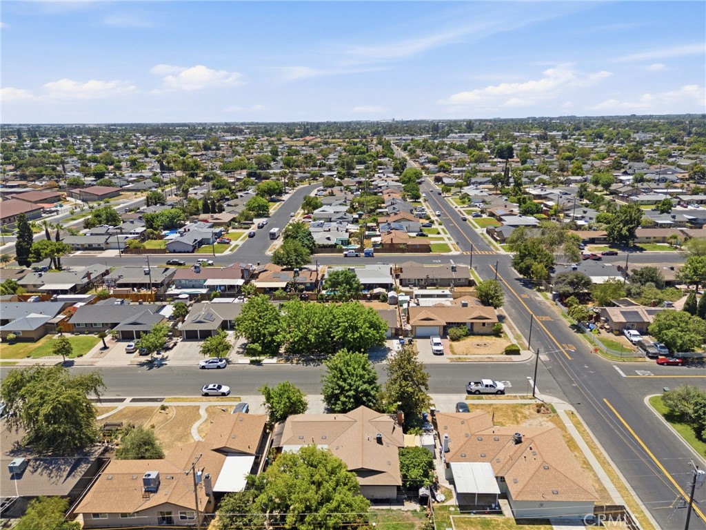 417 E Magnolia, Hanford, CA 93230