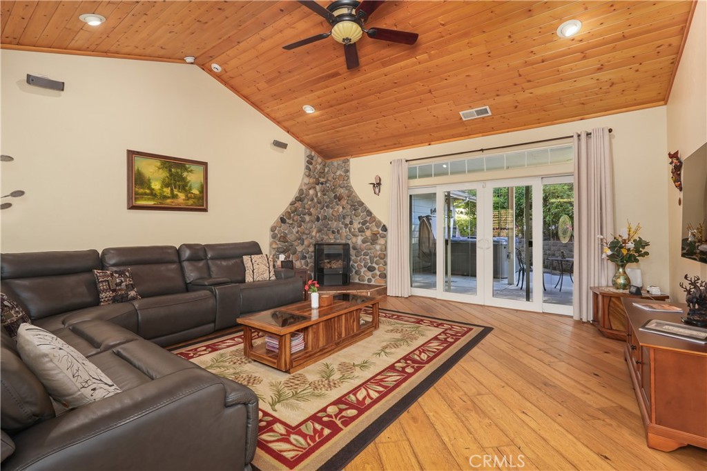 39367 Pine Ridge Road, Oakhurst, CA 93644