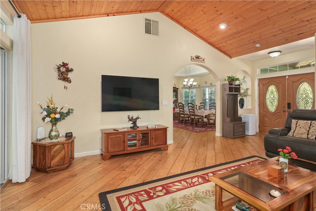 39367 Pine Ridge Road, Oakhurst, CA 93644