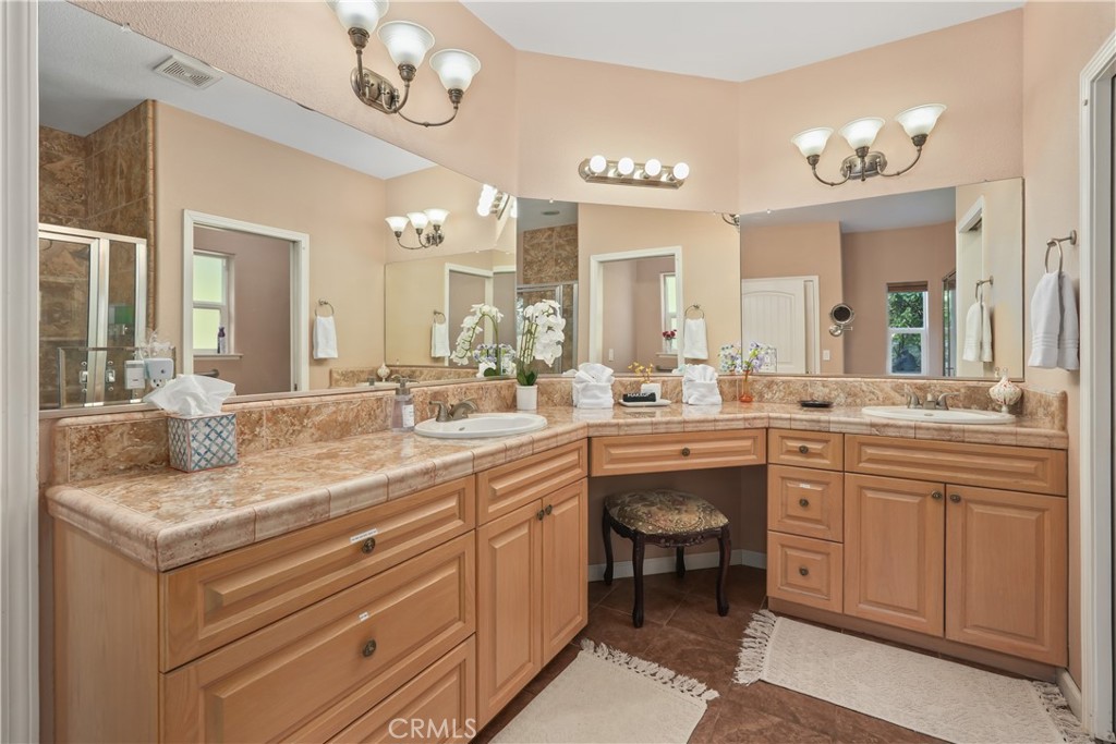 39367 Pine Ridge Road, Oakhurst, CA 93644