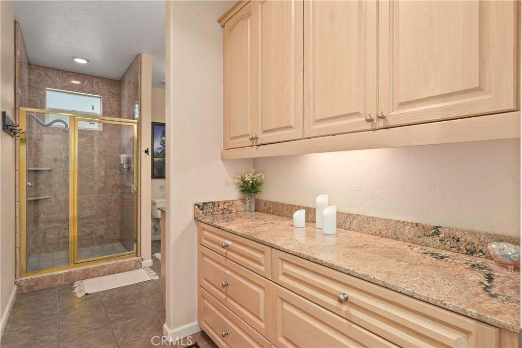 39367 Pine Ridge Road, Oakhurst, CA 93644