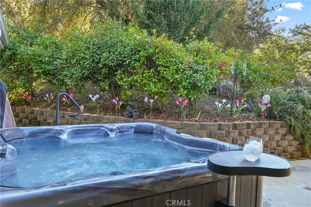 39367 Pine Ridge Road, Oakhurst, CA 93644
