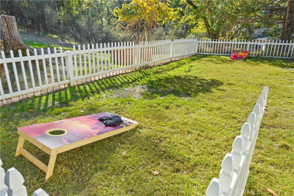 39367 Pine Ridge Road, Oakhurst, CA 93644