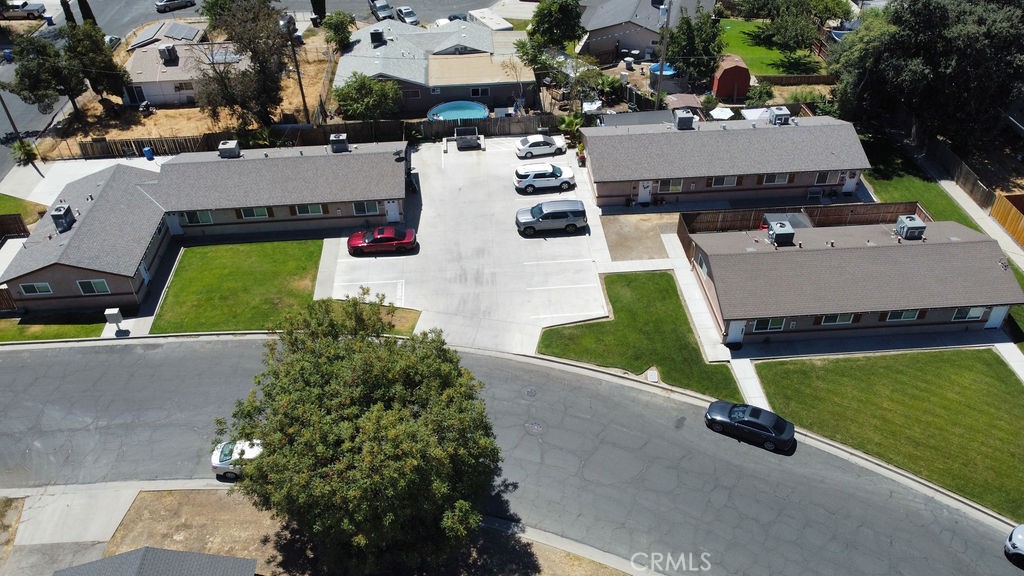 1763 Woodland Dr, Hanford, CA 93230