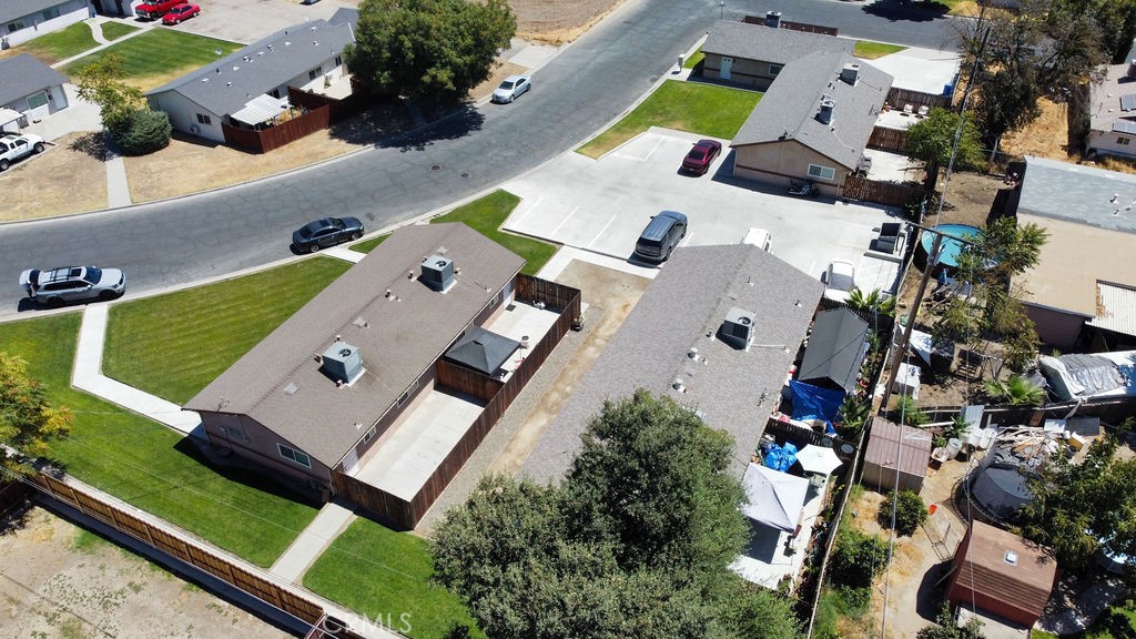 1763 Woodland Dr, Hanford, CA 93230