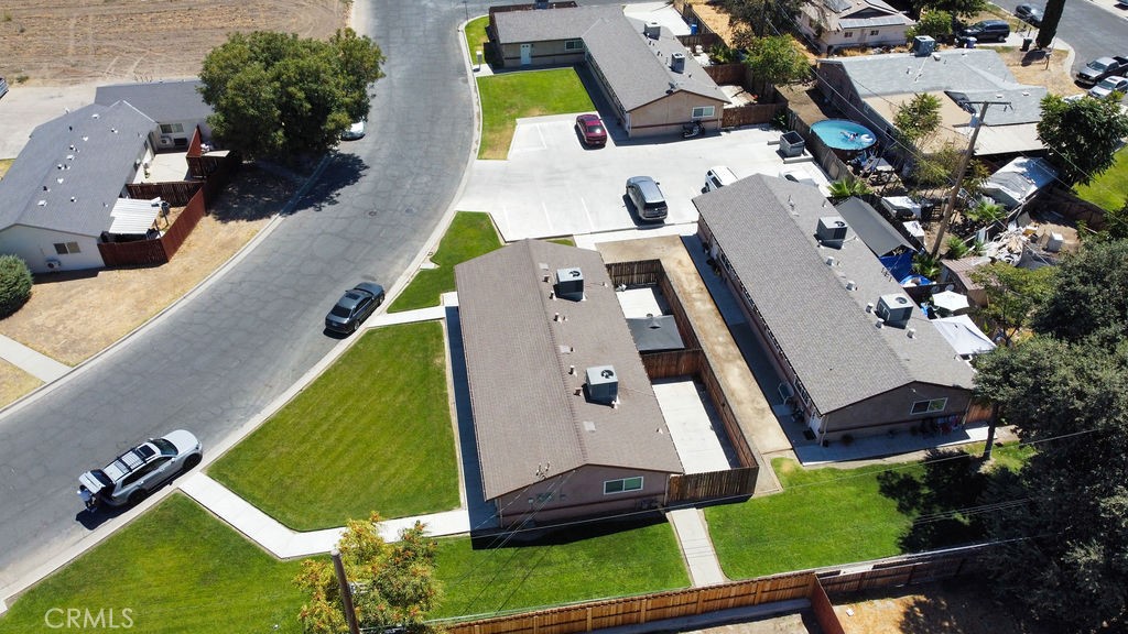 1763 Woodland Dr, Hanford, CA 93230