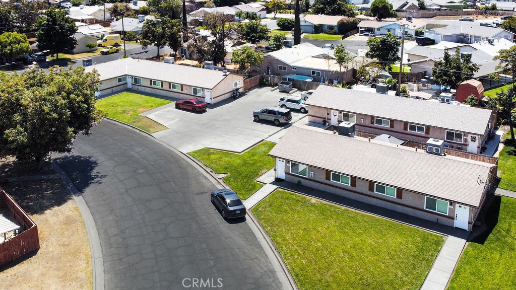 1763 Woodland Dr, Hanford, CA 93230