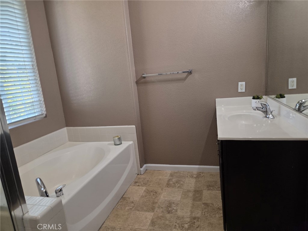1445 San Simeon Ct, Merced, CA 95348