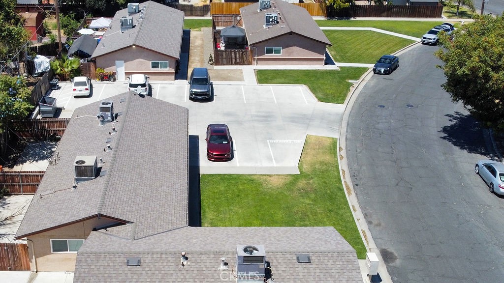 1785 Woodland Dr, Hanford, CA 93230