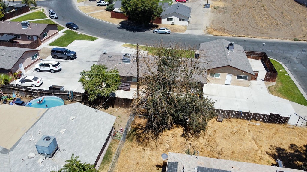 1785 Woodland Dr, Hanford, CA 93230