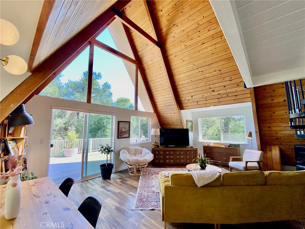 20892 McKinley Way, Groveland, CA 95321
