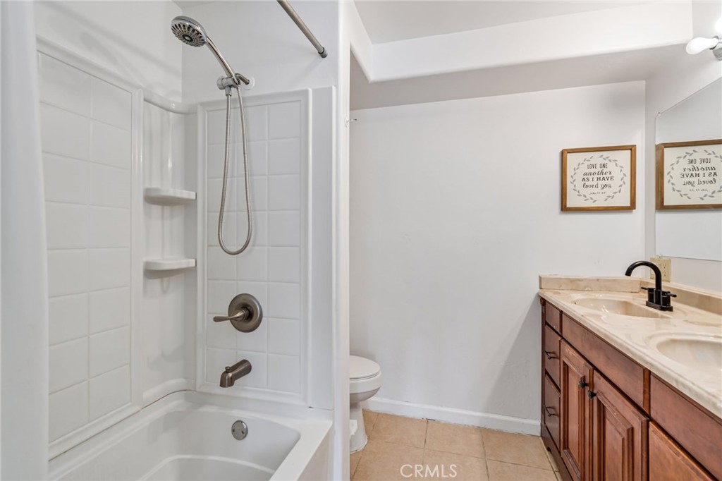 20892 McKinley Way, Groveland, CA 95321