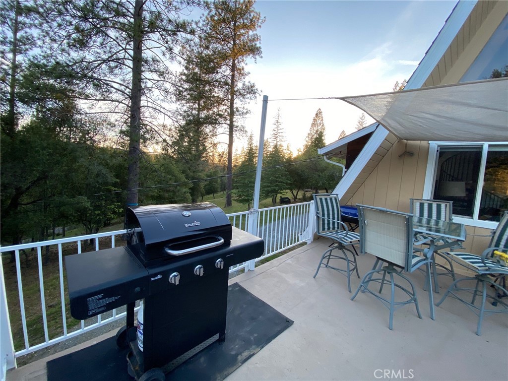 20892 McKinley Way, Groveland, CA 95321