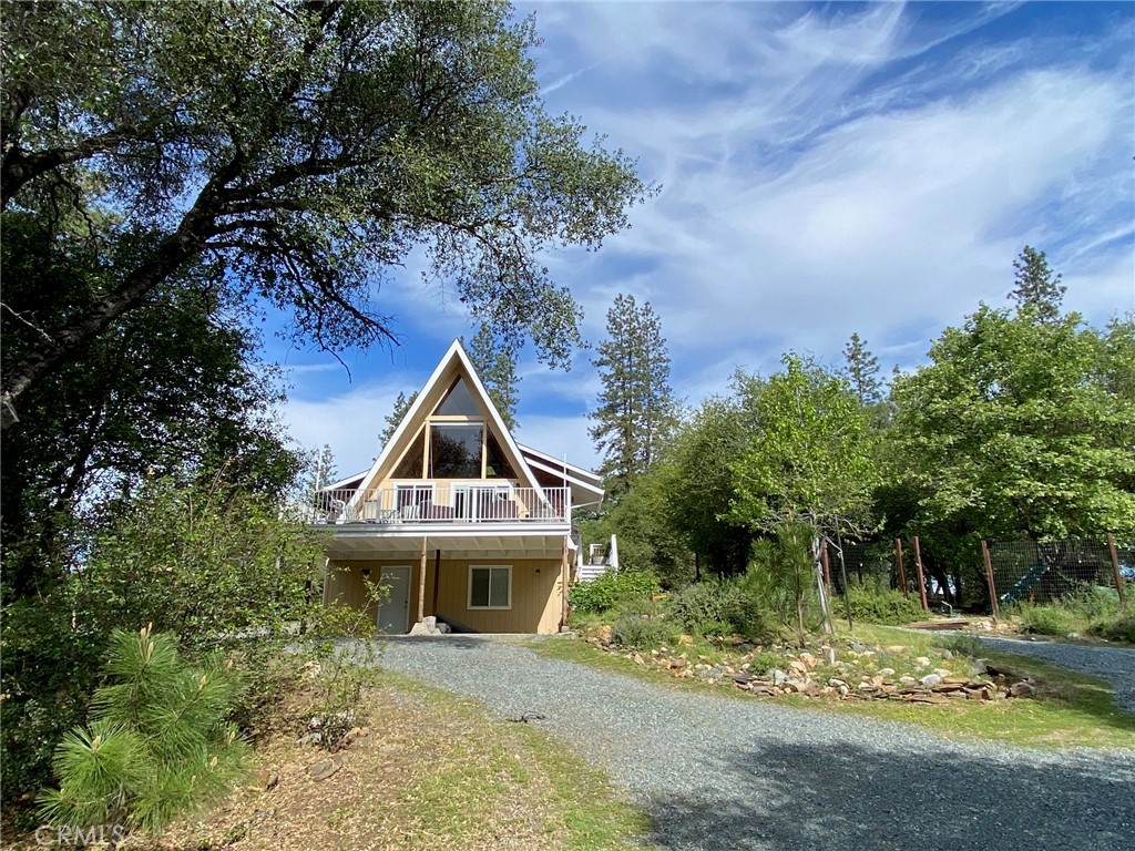 20892 McKinley Way, Groveland, CA 95321