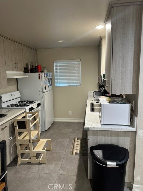 320 B, Lemoore, CA 93245