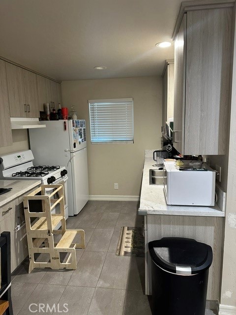 320 B, Lemoore, CA 93245