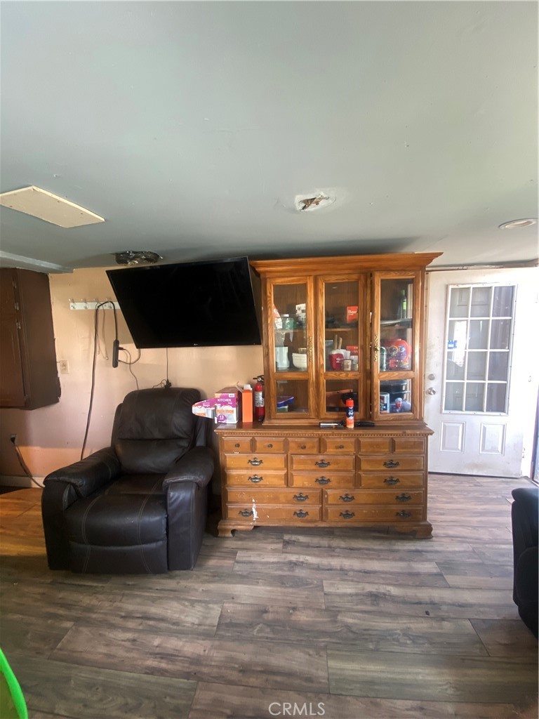207 W River Ave, Porterville, CA 93257