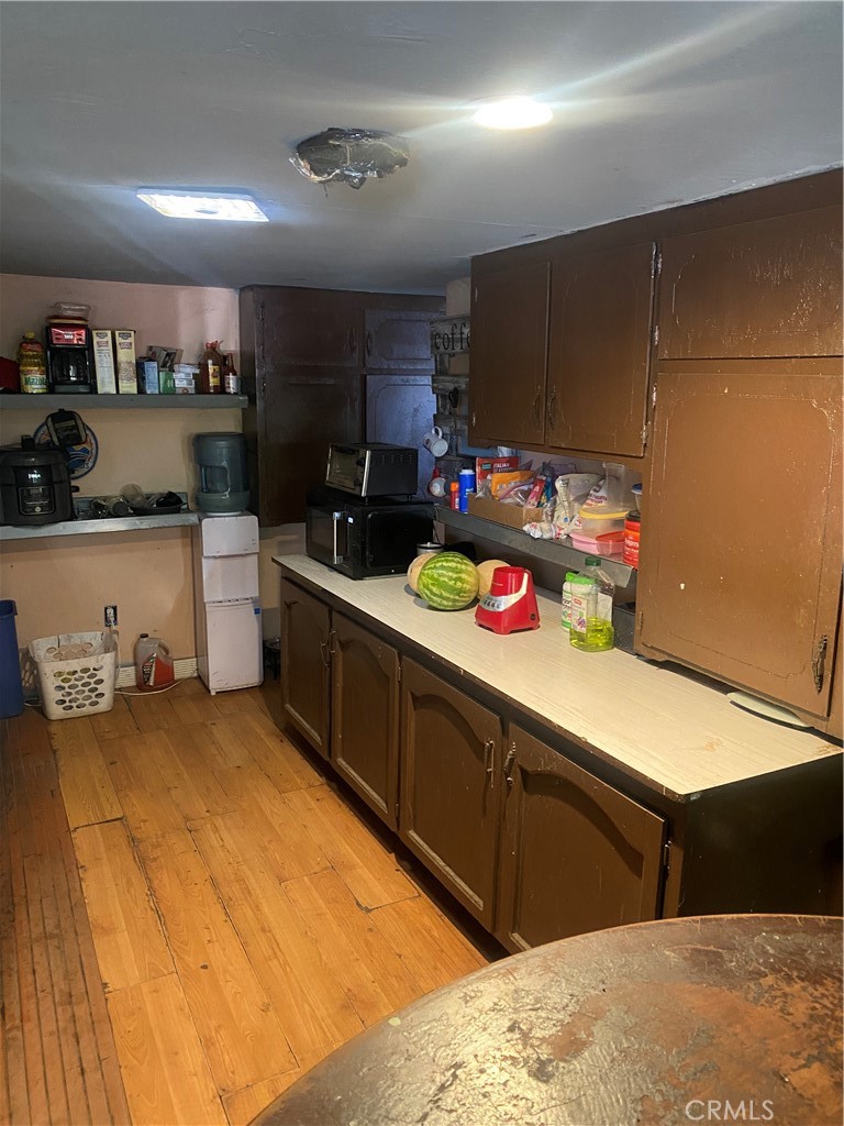 207 W River Ave, Porterville, CA 93257