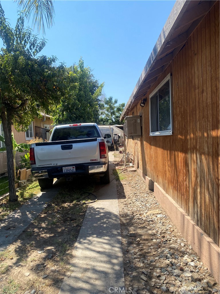 207 W River Ave, Porterville, CA 93257