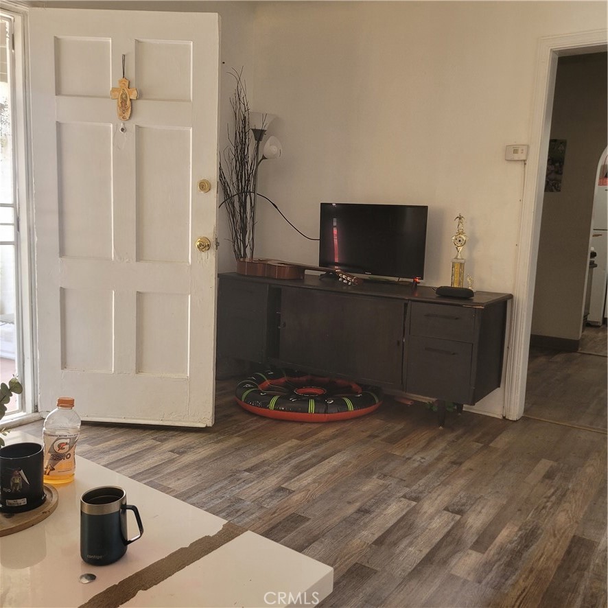 623 W Hedges Ave, Fresno, CA 93728