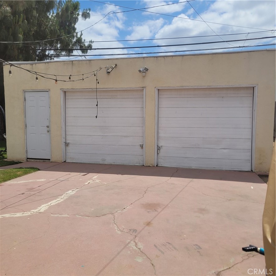 623 W Hedges Ave, Fresno, CA 93728