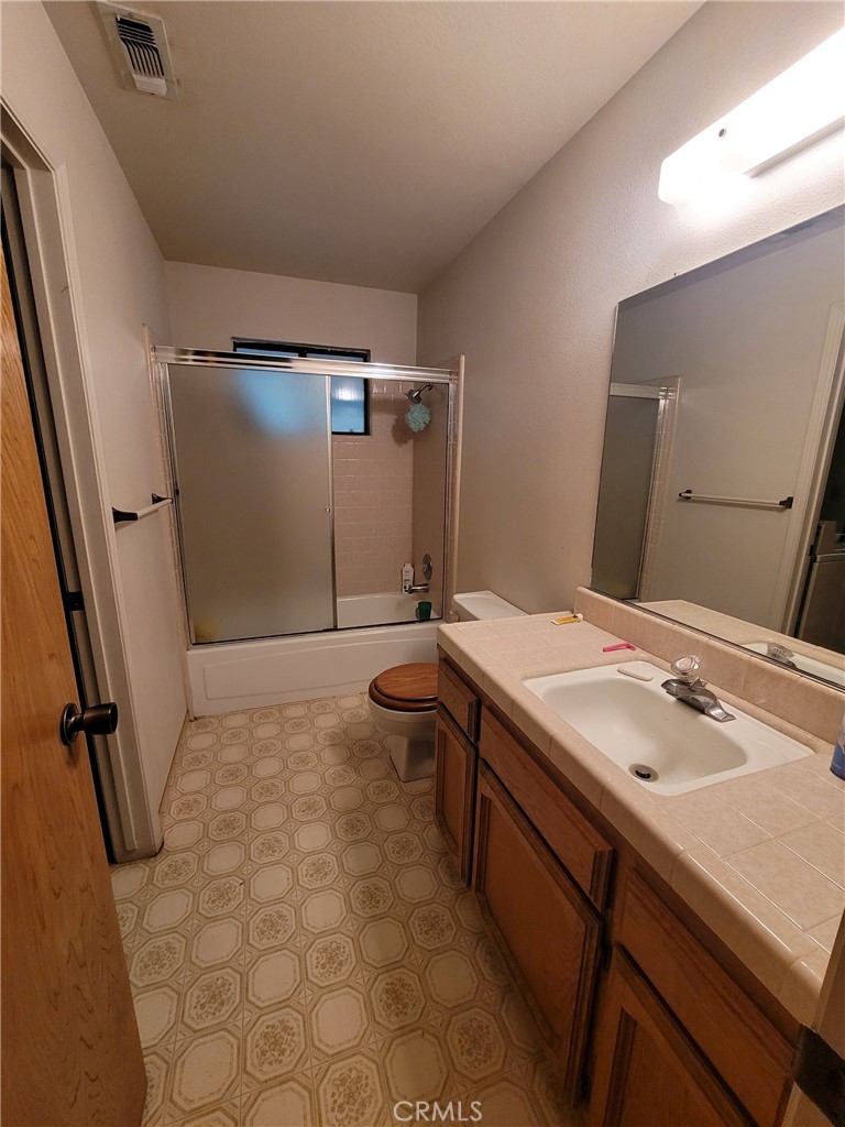 6009 Elwood Rd, Sanger, CA 93657