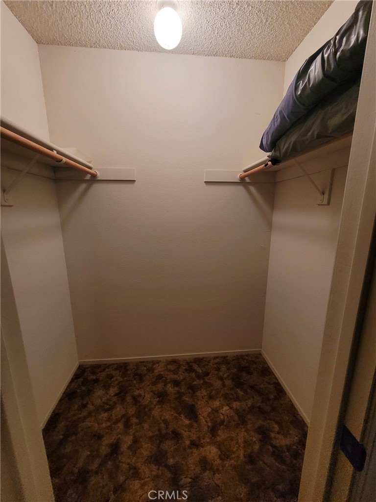 6009 Elwood Rd, Sanger, CA 93657