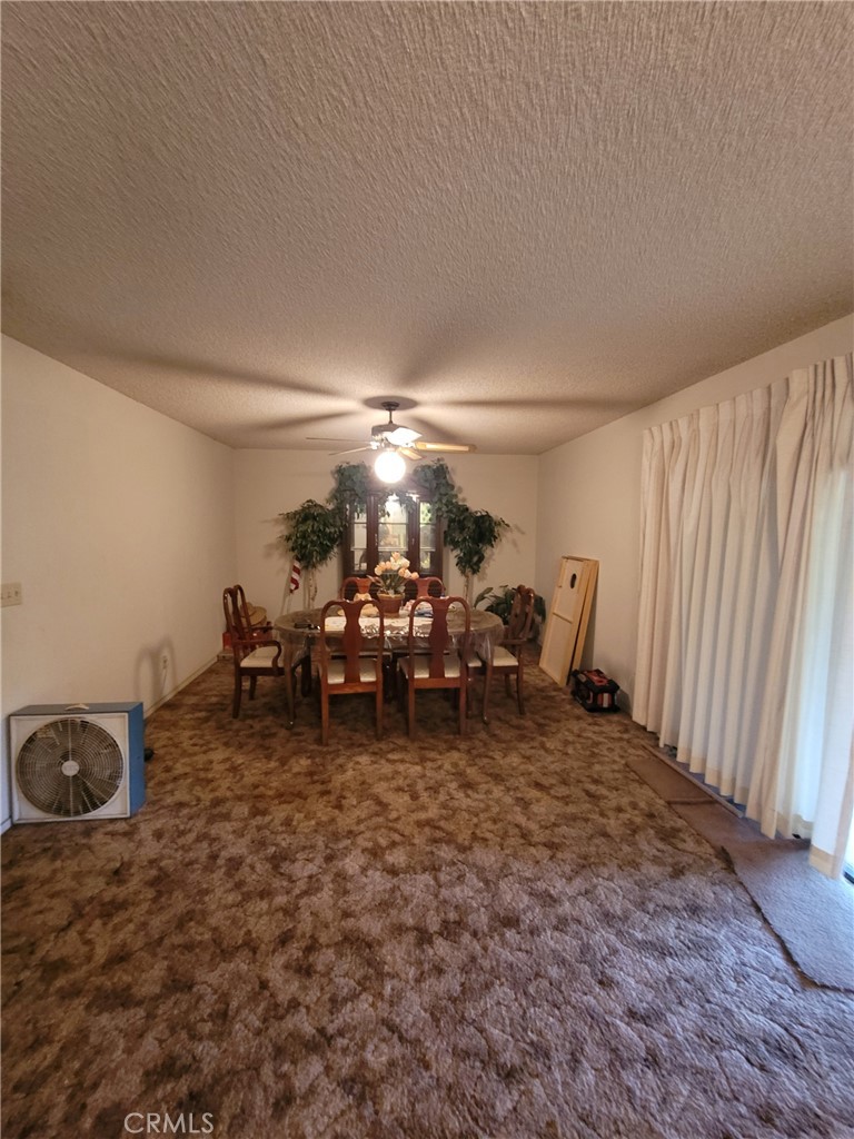 6009 Elwood Rd, Sanger, CA 93657