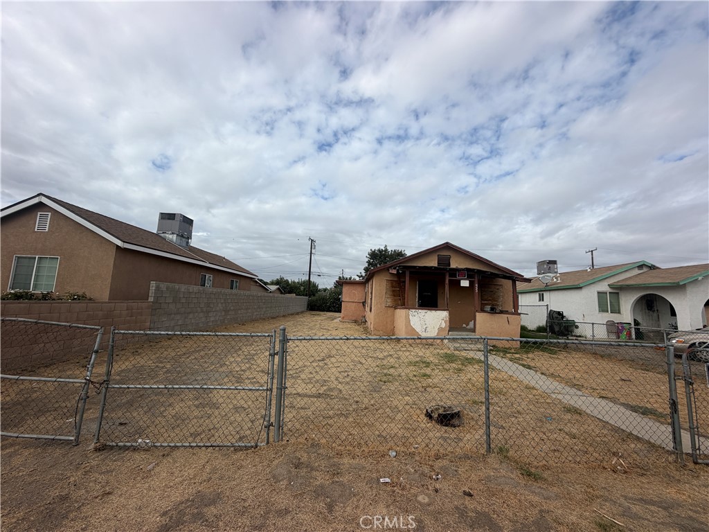 423 Dover, Delano, CA 93215