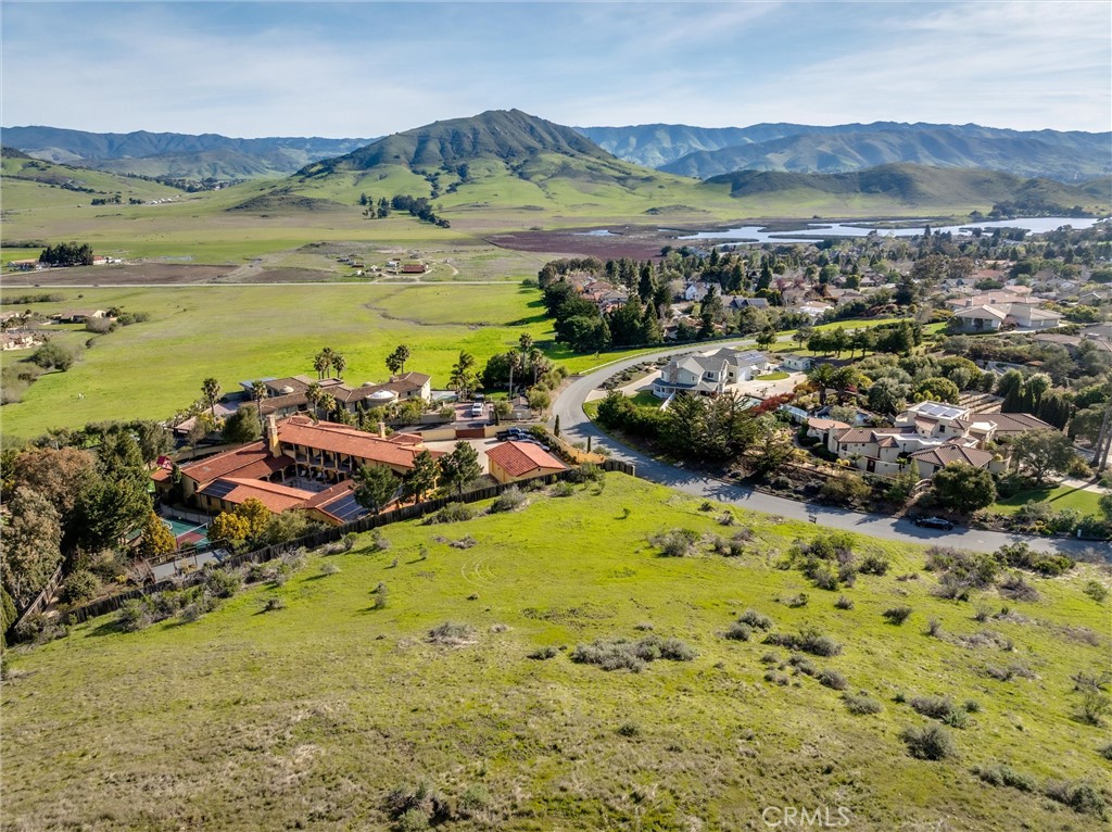 730 Via Laguna, San Luis Obispo, CA 93405