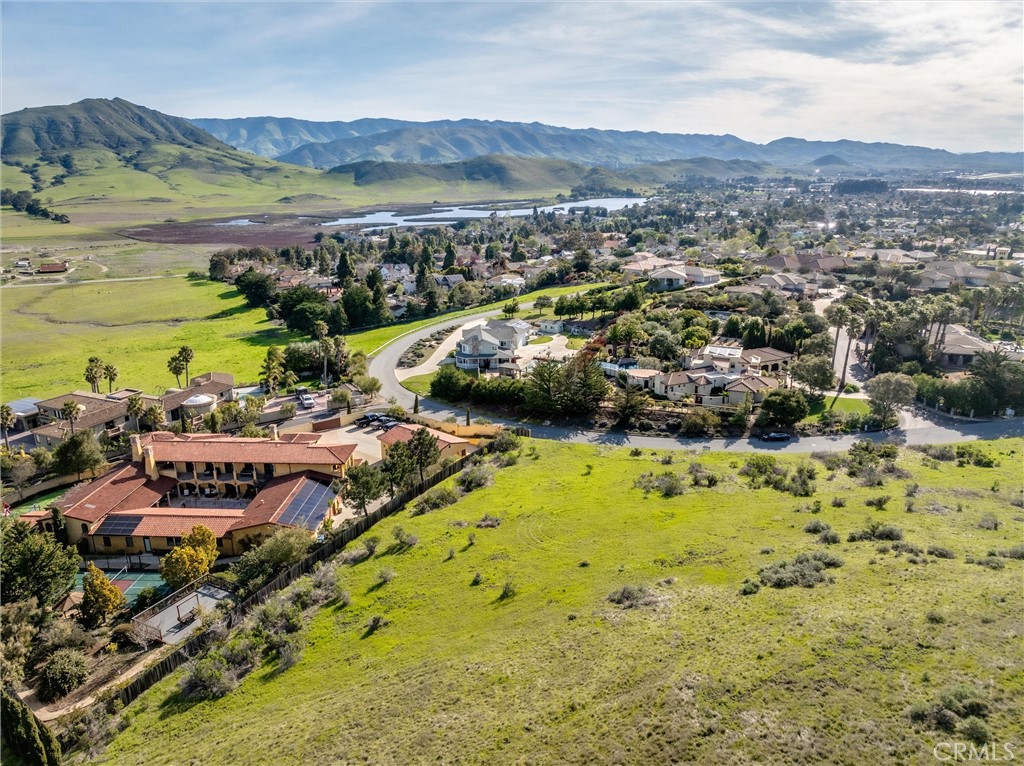 730 Via Laguna, San Luis Obispo, CA 93405