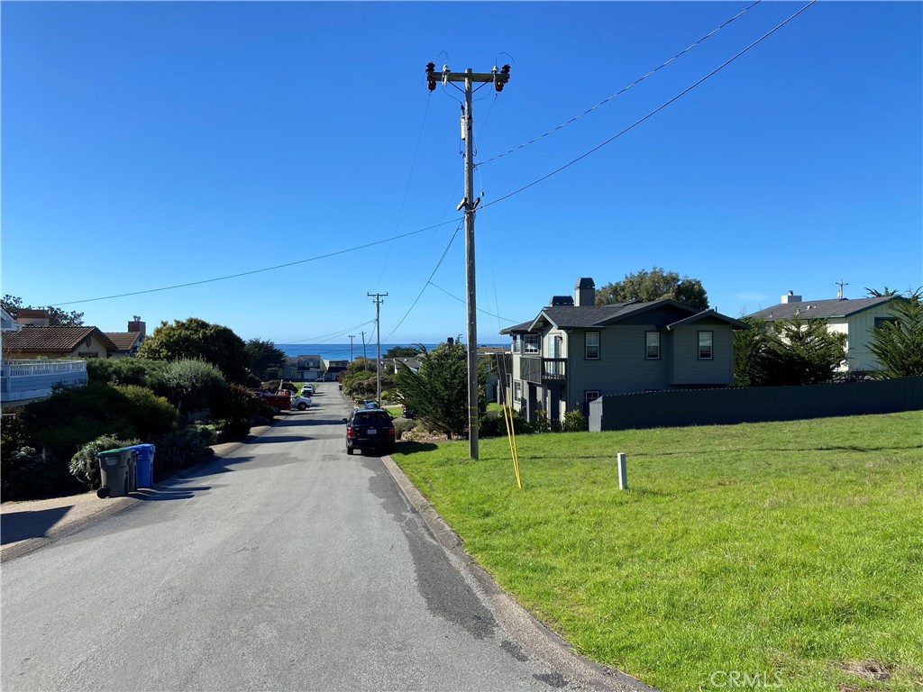 395 Ivar St, Cambria, CA 93428