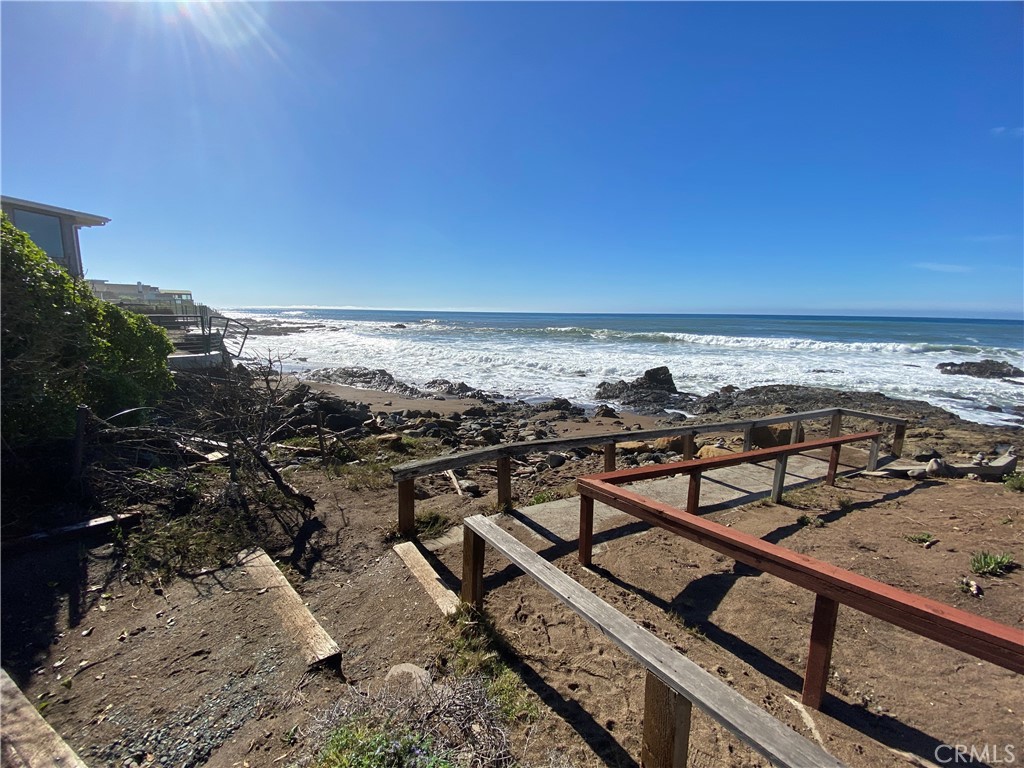 395 Ivar St, Cambria, CA 93428