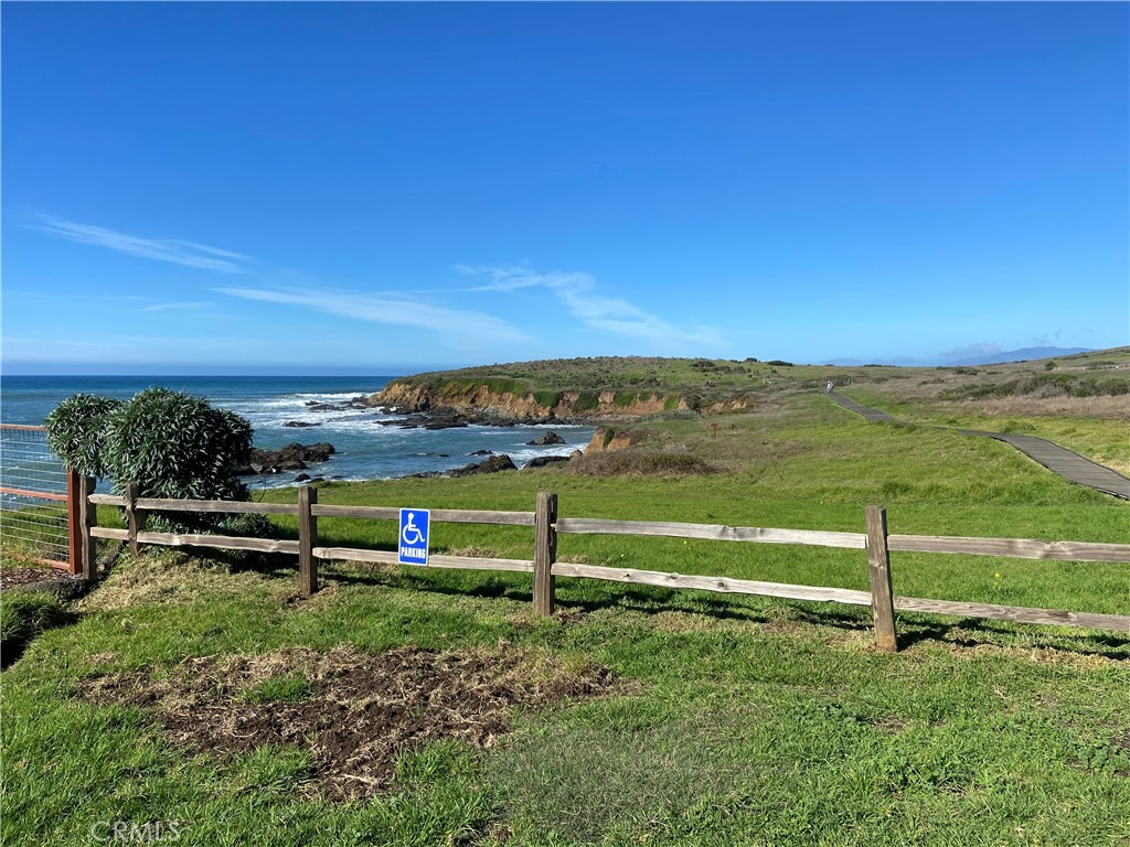 395 Ivar St, Cambria, CA 93428