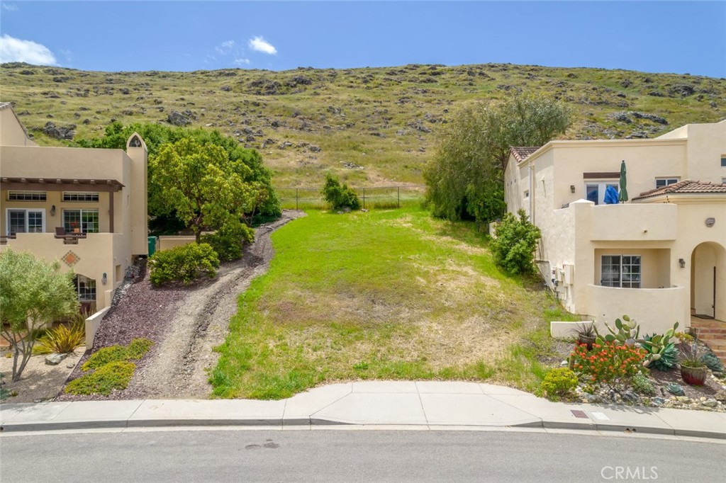 489 Bluerock Drive, San Luis Obispo, CA 93401