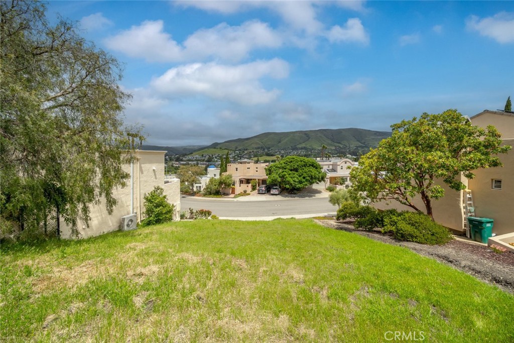 489 Bluerock Drive, San Luis Obispo, CA 93401