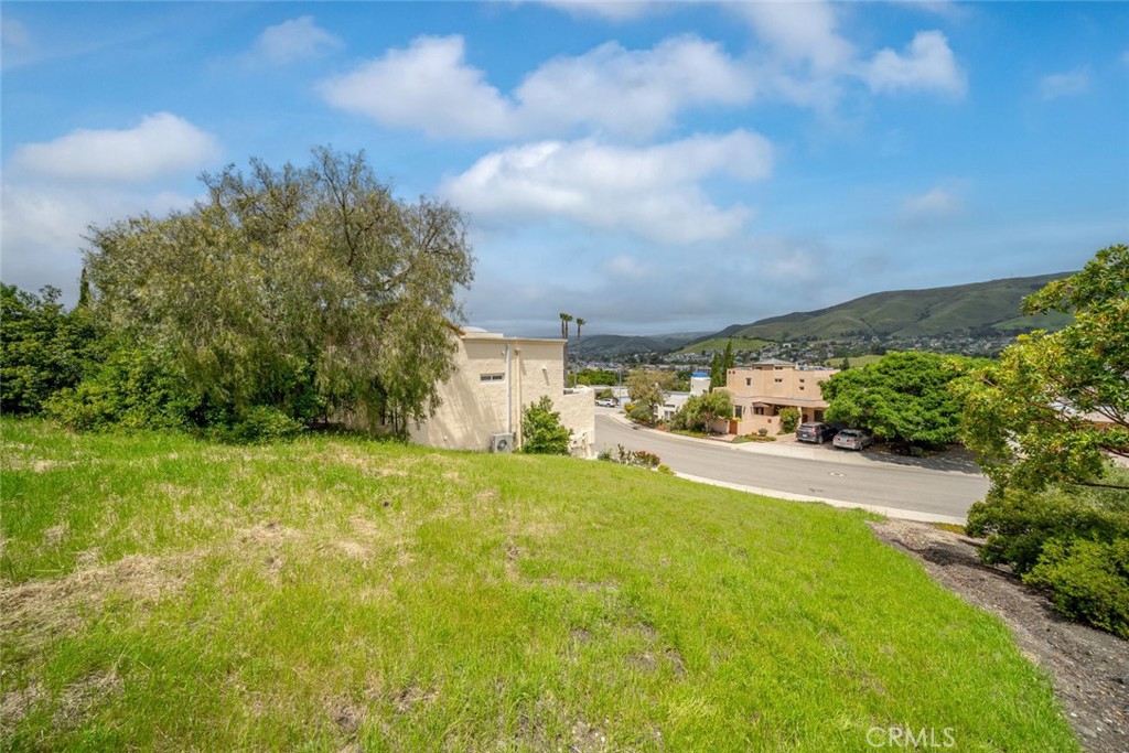 489 Bluerock Drive, San Luis Obispo, CA 93401