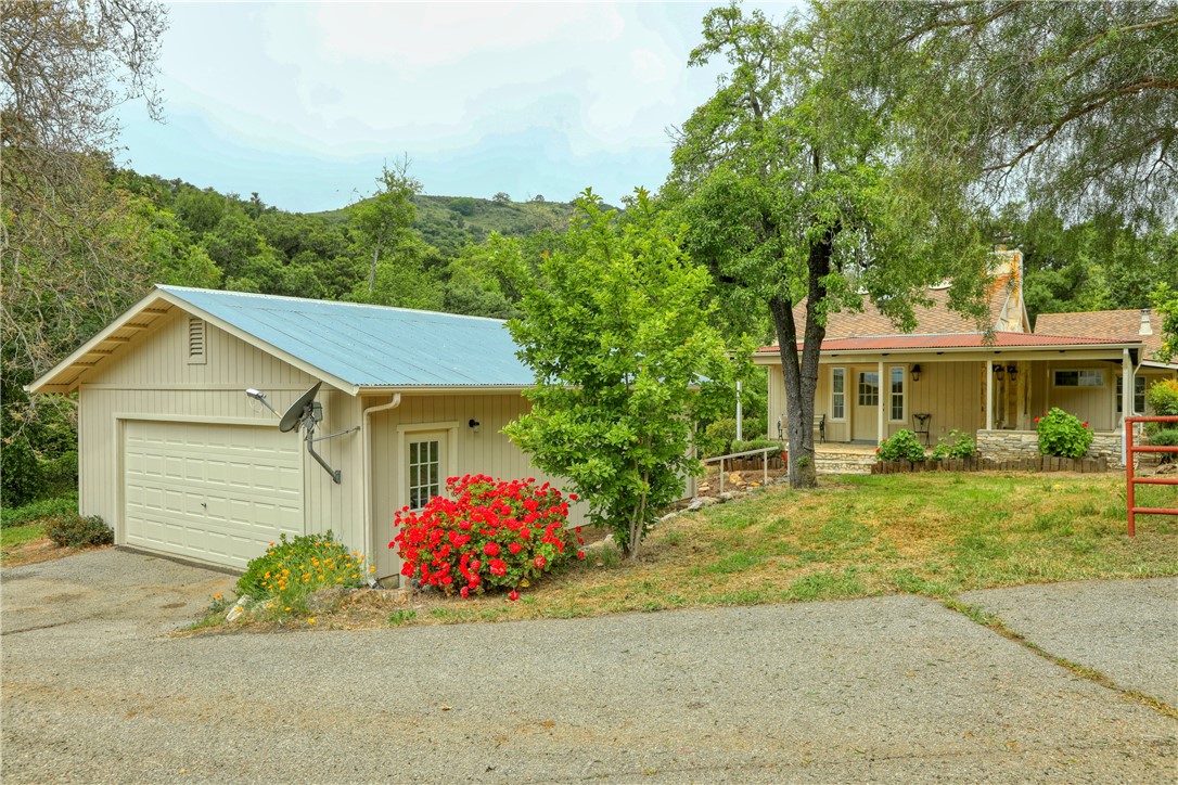 7515 Santa Rosa Creek Rd, Cambria, CA 93428