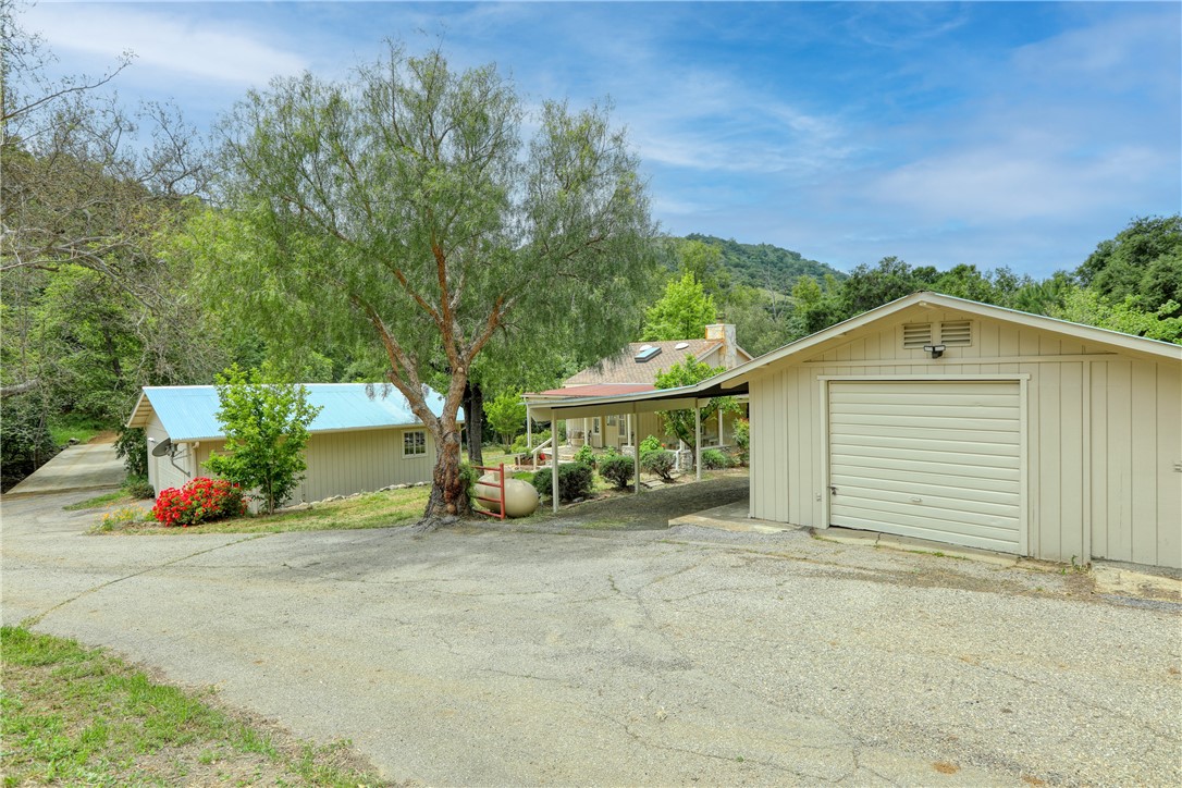 7515 Santa Rosa Creek Rd, Cambria, CA 93428