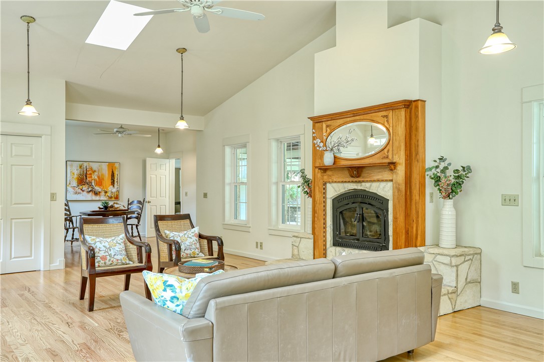 7515 Santa Rosa Creek Rd, Cambria, CA 93428