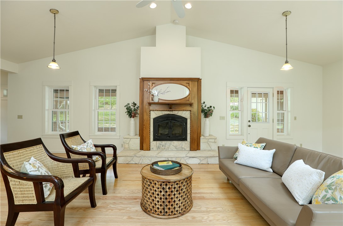 7515 Santa Rosa Creek Rd, Cambria, CA 93428