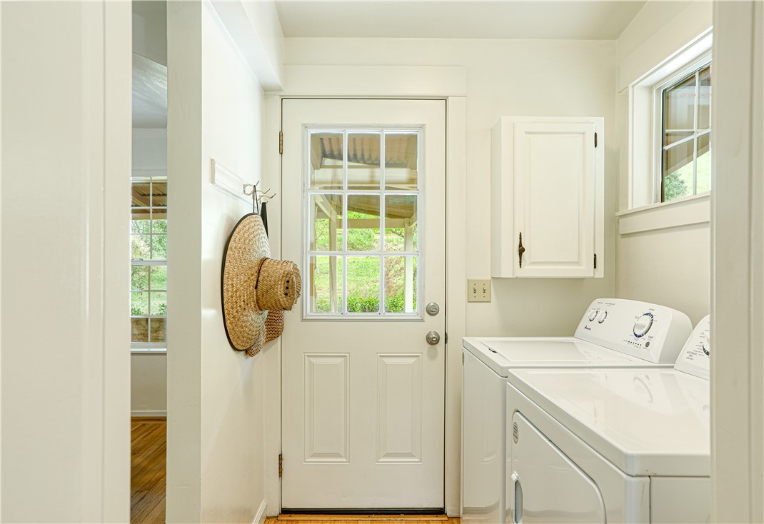 7515 Santa Rosa Creek Rd, Cambria, CA 93428