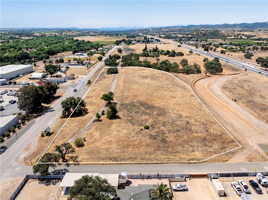 6229 Monterey Rd, Paso Robles, CA 93446