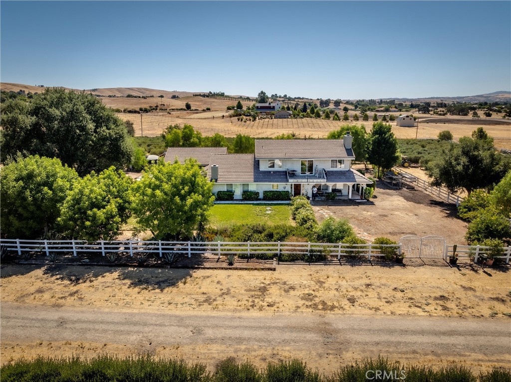 5055 Rancho La Loma Linda Dr, Paso Robles, CA 93446