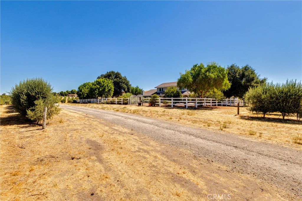 5055 Rancho La Loma Linda Dr, Paso Robles, CA 93446